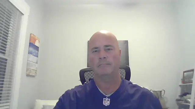 Snapshot of cyclone1212 chatting on 10-27-25, 10:41 cyclone1212 online show from 10-27-25, 10:41