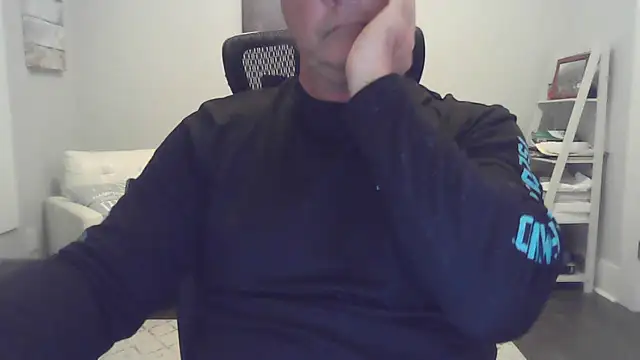 cyclone1212 online show from 05-04-26, 09:16