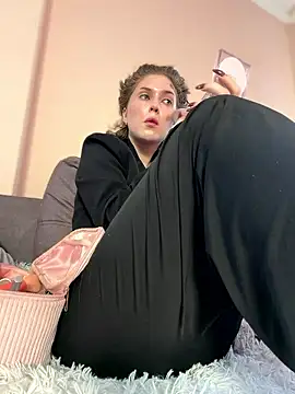 Snapshot of KellyKeler chatting on 01-15-26, 10:20 KellyKeler online show from 01-15-26, 10:20