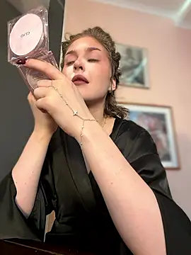 Snapshot of KellyKeler chatting on 01-16-26, 10:19 KellyKeler online show from 01-16-26, 10:19