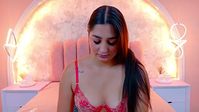 Snapshot of JasmineRhodes chatting on 11-04-25, 12:59 JasmineRhodes online show from 11-04-25, 12:59