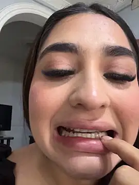 Snapshot of JasmineRhodes chatting on 11-25-25, 01:00 JasmineRhodes online show from 11-25-25, 01:00