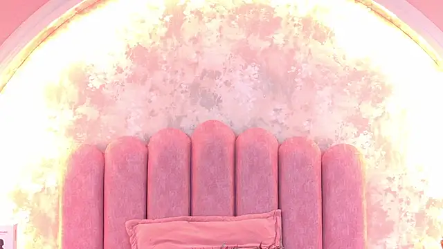 Snapshot of JasmineRhodes chatting on 12-02-25, 01:28 JasmineRhodes online show from 12-02-25, 01:28