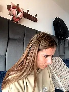 Snapshot of AllieYourGirl chatting on 10-01-25, 06:58 AllieYourGirl online show from 10-01-25, 06:58