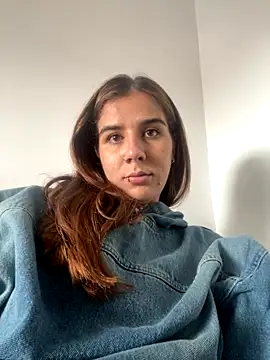 Snapshot of AllieYourGirl chatting on 10-17-25, 03:25 AllieYourGirl online show from 10-17-25, 03:25