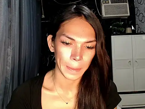 Snapshot of ladyhotcuming chatting on 06-21-26, 09:28 ladyhotcuming online show from 06-21-26, 09:28