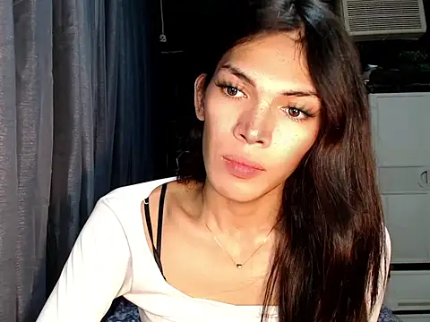 Snapshot of ladyhotcuming chatting on 07-25-26, 07:39 ladyhotcuming online show from 07-25-26, 07:39