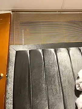 Snapshot of cody_fox10 chatting on 09-27-25, 08:47 cody fox10 online show from 09-27-25, 08:47