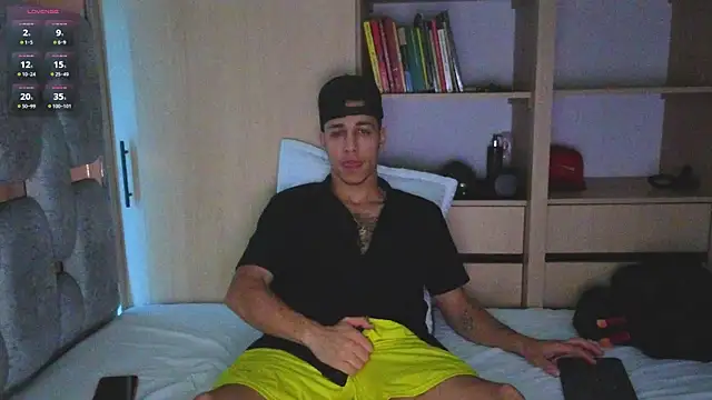 orionblaze69  online show from 12-18-25, 09:15