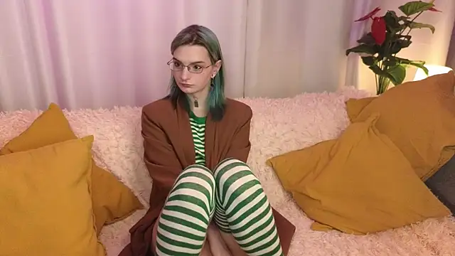 Snapshot of lika_haris chatting on 10-04-25, 11:08 lika haris online show from 10-04-25, 11:08