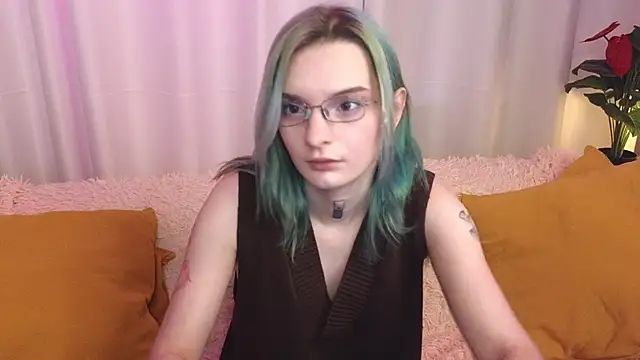 Snapshot of lika_haris chatting on 10-08-25, 11:41 lika haris online show from 10-08-25, 11:41