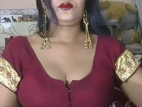 Snapshot of hotee_bhabi chatting on 06-11-26, 05:38 hotee bhabi online show from 06-11-26, 05:38