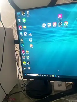 Azyrrgg online show from 10-16-25, 05:52