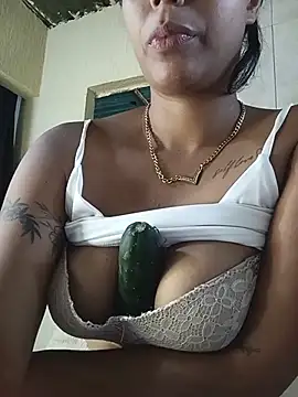 Snapshot of Fernanda30 chatting on 06-09-26, 02:28 Fernanda30 online show from 06-09-26, 02:28