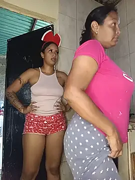 Snapshot of Fernanda30 chatting on 06-14-26, 02:19 Fernanda30 online show from 06-14-26, 02:19