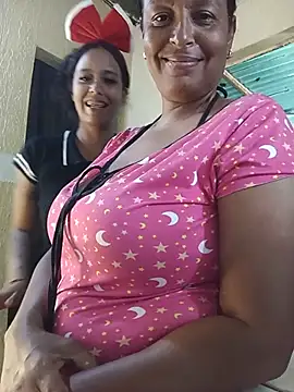 Snapshot of Fernanda30 chatting on 06-25-26, 04:33 Fernanda30 online show from 06-25-26, 04:33