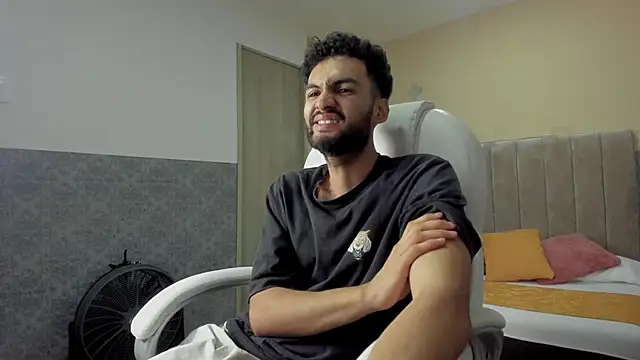 Snapshot of Ryan_Jackson_ chatting on 09-30-25, 12:04 Ryan Jackson  online show from 09-30-25, 12:04