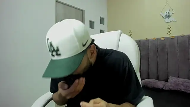 Snapshot of Ryan_Jackson_ chatting on 10-27-25, 10:47 Ryan Jackson  online show from 10-27-25, 10:47