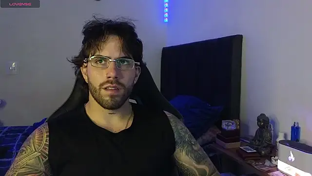 Ades Lowe online show from 03-12-26, 06:08