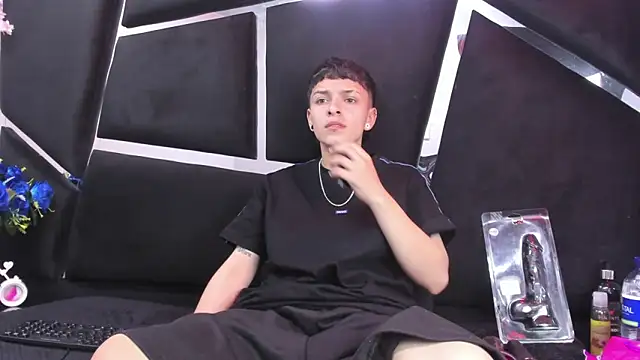 Megan Thompson  online show from 12-18-25, 02:17