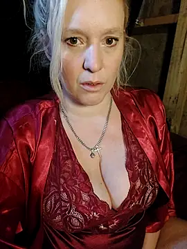 Bouncy-Bella28X online show from 10-05-25, 08:23