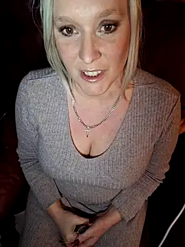 Bouncy-Bella28X online show from 02-03-26, 10:48