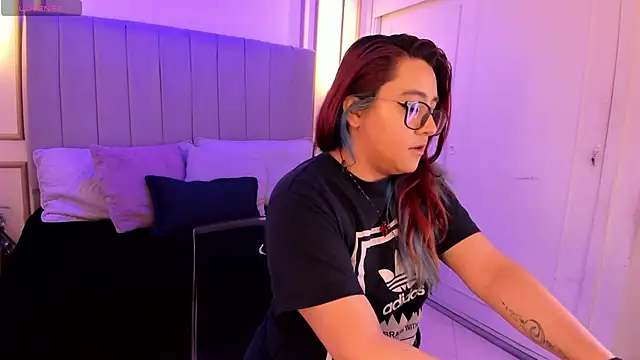 Cherry blush  online show from 09-27-25, 01:05