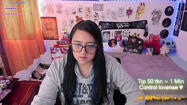 Cherry blush  online show from 03-19-26, 08:46