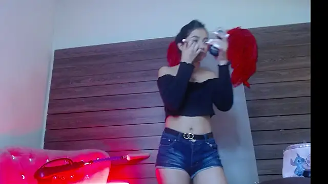 Karol Yessenia online show from 10-15-25, 01:44