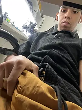 Oqui online show from 04-14-26, 09:32