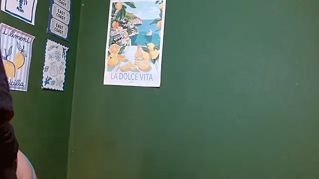 Roxiehood online show from 02-10-26, 01:53