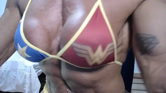 Snapshot of Stronggsexy chatting on 07-01-26, 11:04 Stronggsexy online show from 07-01-26, 11:04