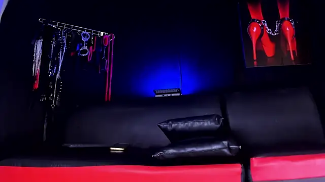 AmaniStone online show from 12-17-25, 06:25