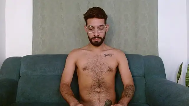 Snapshot of ReyPablo1 chatting on 09-11-25, 09:04 ReyPablo1 online show from 09-11-25, 09:04