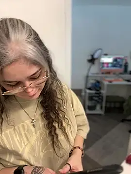 Alix Valentine online show from 01-13-26, 05:51