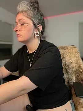 Alix Valentine online show from 03-15-26, 04:29