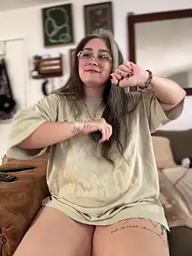 Alix Valentine online show from 04-18-26, 08:31