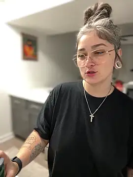 Snapshot of Alix_Valentine chatting on 05-01-26, 03:05 Alix Valentine online show from 05-01-26, 03:05