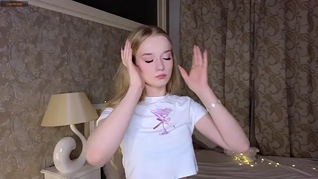 Snapshot of Emma_Frosty chatting on 09-09-25, 06:29 Emma Frosty online show from 09-09-25, 06:29