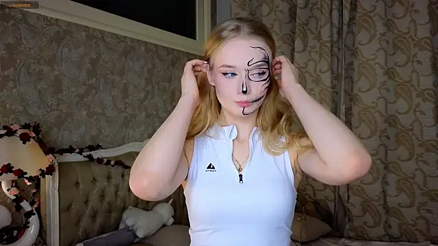 Snapshot of Emma_Frosty chatting on 10-31-25, 06:20 Emma Frosty online show from 10-31-25, 06:20