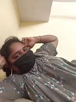 Snapshot of Villageanuty chatting on 09-08-25, 03:00 Villageanuty online show from 09-08-25, 03:00