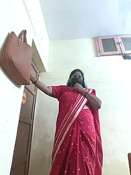 Snapshot of Villageanuty chatting on 09-21-25, 07:10 Villageanuty online show from 09-21-25, 07:10