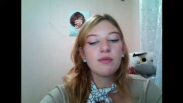 Lily Ember online show from 09-17-25, 04:30