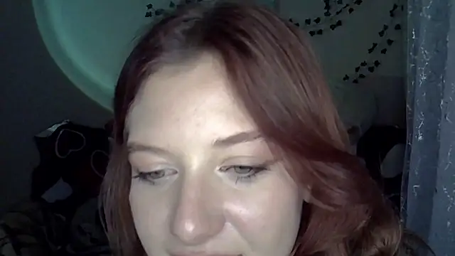 Lily Ember online show from 11-19-25, 06:19