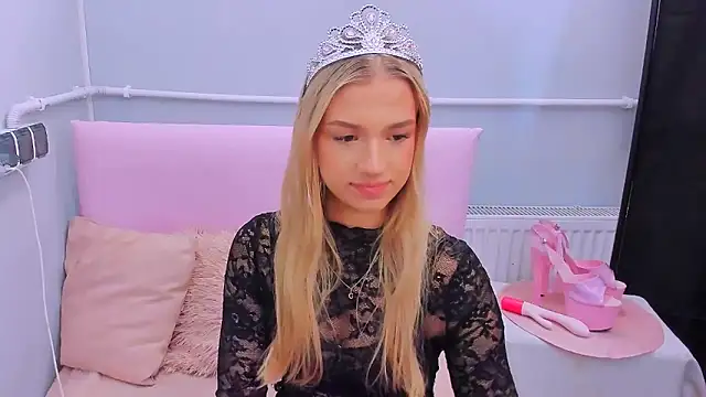 EvetteRose online show from 01-18-26, 01:59