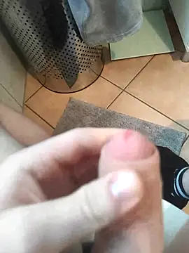 Monsterboy18 online show from 10-19-25, 02:40