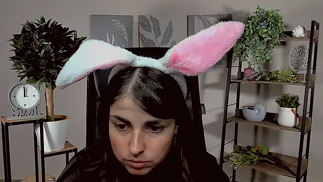 MartaEdams online show from 11-13-25, 06:23