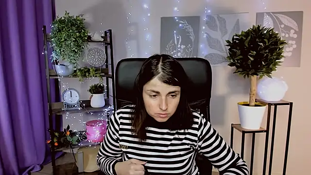 MartaEdams online show from 04-07-26, 06:03