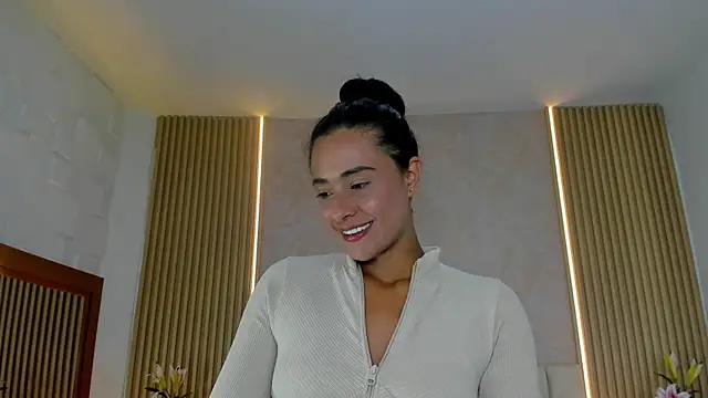 ZOEBARLOWE online show from 10-28-25, 07:05