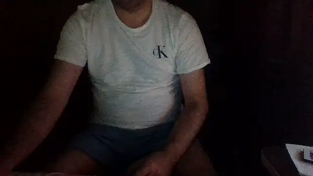 Snapshot of st206boy chatting on 07-15-26, 03:01 st206boy online show from 07-15-26, 03:01